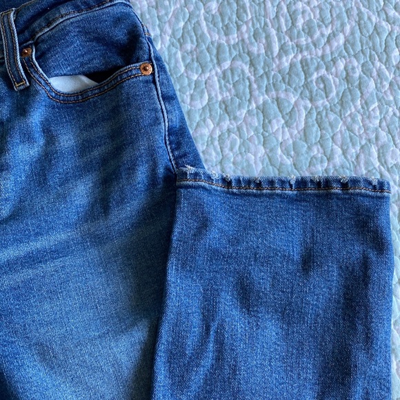 Wedgie straight cropped medium wash denim - Picture 3 of 4
